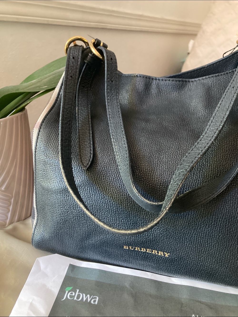 (Reposh) from @jebwa Burberry calfskin Canterbury tote. 😍 - Picture 4 of 17
